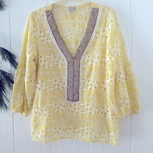 Chicos embellished eyelet top getaway holiday size 1